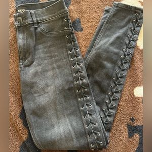 Express your jeans Size 6 Black Tied Sides Legging Jean